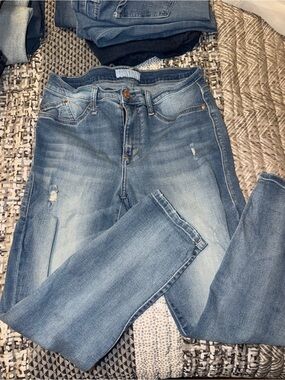 Rock & Republic Faded Light Blue Skinny Jeans